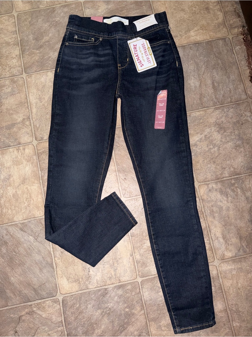 Levi's Women's Dark Indigo Skinny Jeans